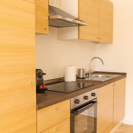 Moderno E Luminoso, Business 3a *