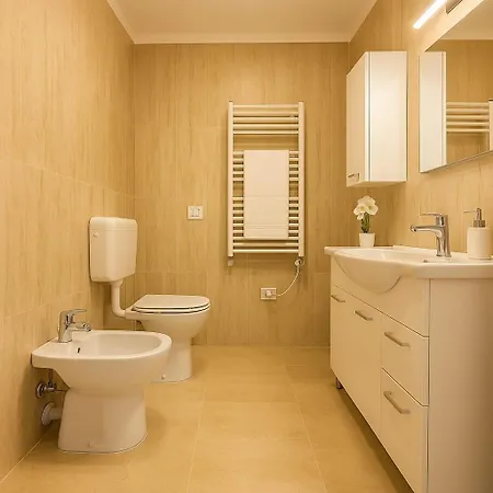 Moderno E Luminoso, Business 3a شقة أوديني